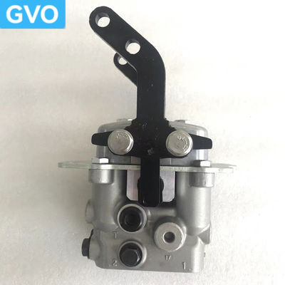 702-16-04250 7021604250 Parti di escavatori Assemblaggio pedali di valvole a piedi per PC120-6 PC200-6 PC210 PC240-8 PC360-6 PC360-7 PC360-8